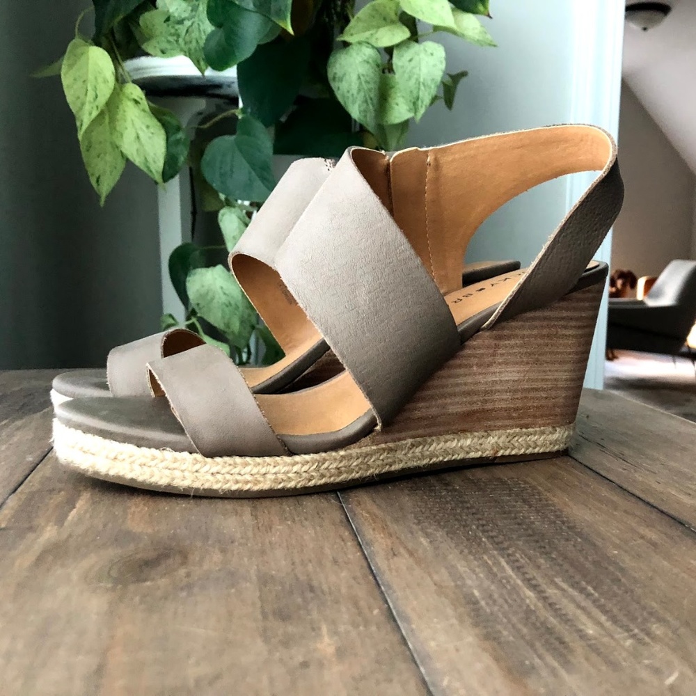 Lucky Brand Lowden Slingback Wedge Sandal Womens 7